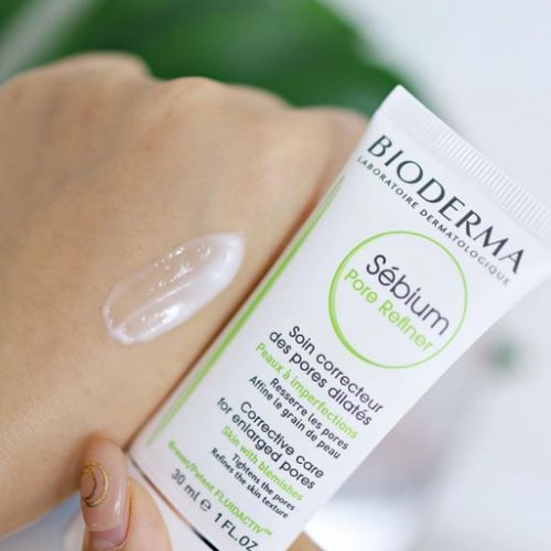 duong-da-se-khit-lo-chan-long-Bioderma