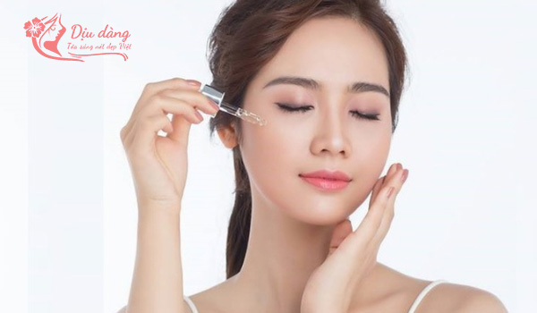 serum-truoc-hay-duong-mat-truoc