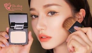 so-sanh-phan-phu-va-cushion-nen-dung-loai-nao