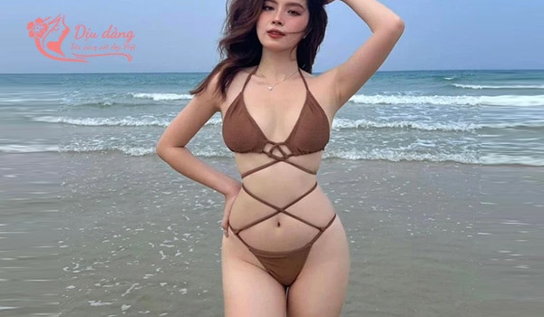 cao-long-co-be-giup-tu-tin-mac-bikini